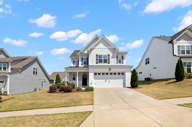 Photo - 4 Bedroom Home Close to Downtown Wake Forest. Fenced Yard!