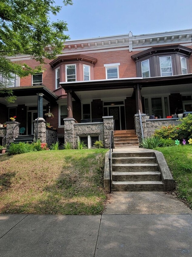 Photo - 308 E 33rd St.