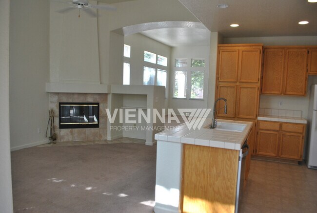 Photo - 7956 Robinson Dr