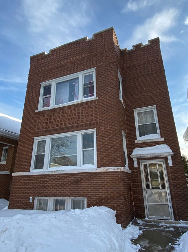 Photo - 5043 W Argyle St Apartment Unit 1
