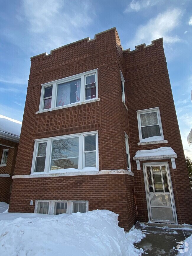 Building Photo - 5043 W Argyle St Unit 1 Rental