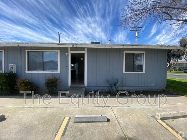 Building Photo - 10949 Thompson Dr Rental