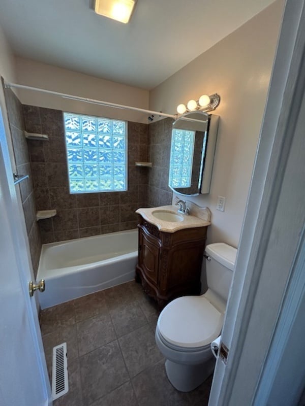 Photo - 815 W 21st Ave