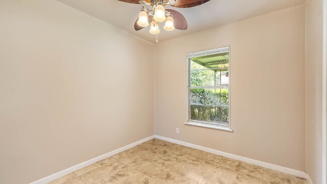 Photo - 218 E Villaret Blvd