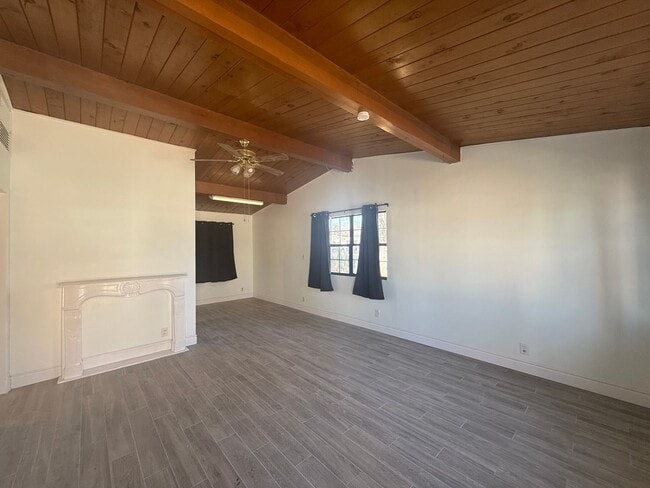 Photo - Palmdale 4 bedroom + 2 Bathroom