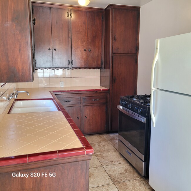 Building Photo - 935 Freeman Ave Unit C Rental