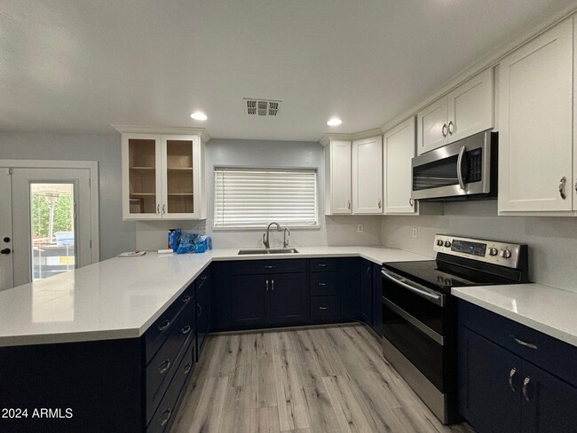 Photo - 9205 W Cordes Rd