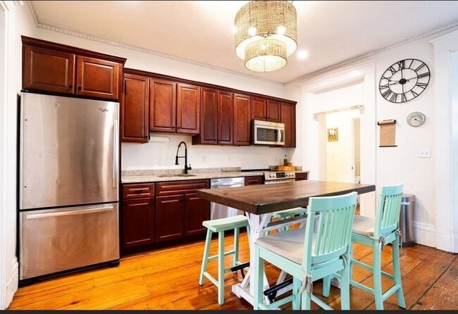 Photo - 126 High St Unit 1