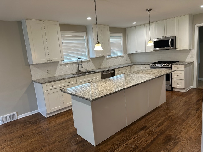 Photo - 953 Burton Ave