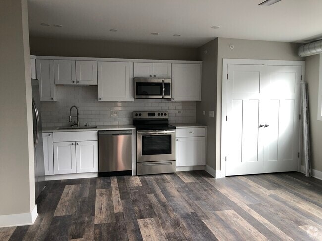 Building Photo - 125 W Main St Unit B Rental