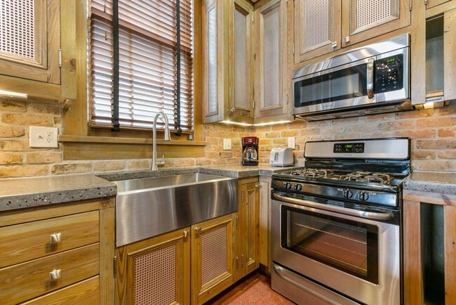 Photo - 1819 Martin Luther King Jr Blvd Unidad ID1269157P