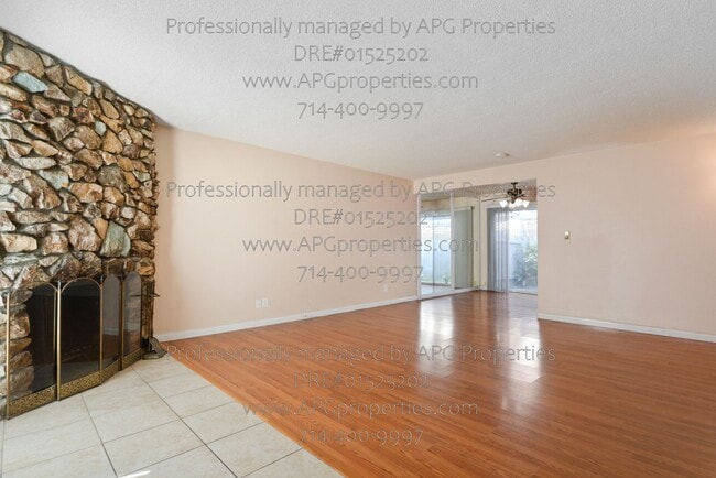 Photo - 315 N Acacia Ave