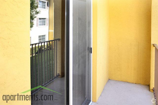 Outdoor Area - Eagle Pointe