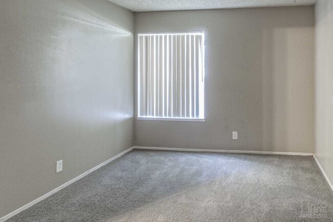 Photo - Creekside Apartments