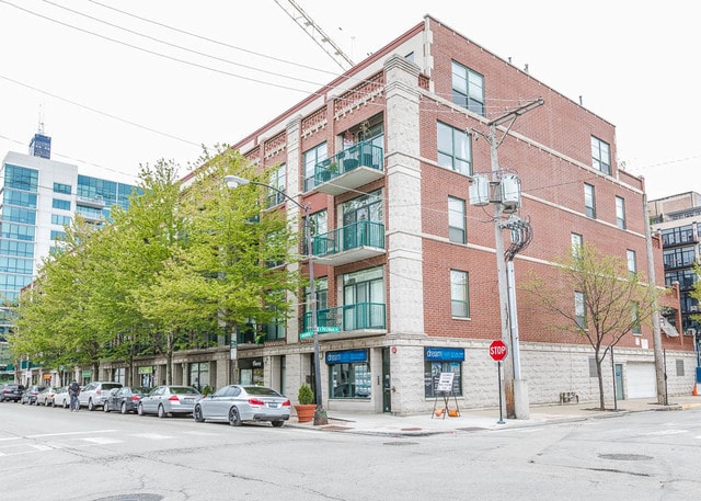 Building Photo - 847 W Monroe St Unit 3F