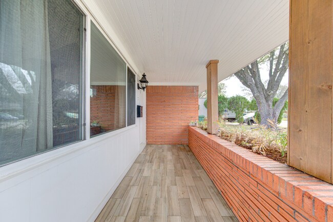 Photo - 6026 Clarewood Dr