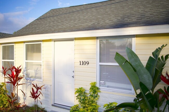 Photo - Spacious Clearwater Home with Modern Comforts with Private Backyard! 2bed | 1Bed