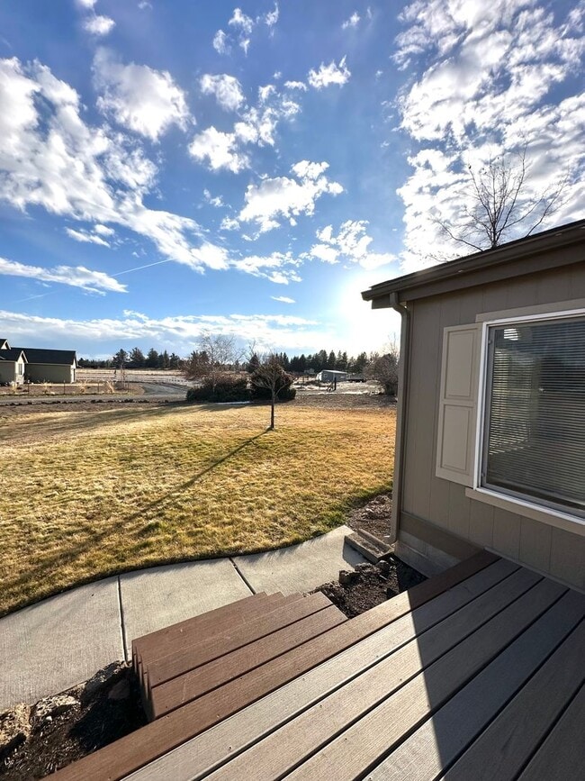 Photo - Light & bright single level home in NE Bend!