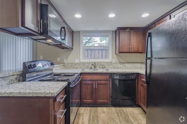 Studio - 480 SF The Madera
