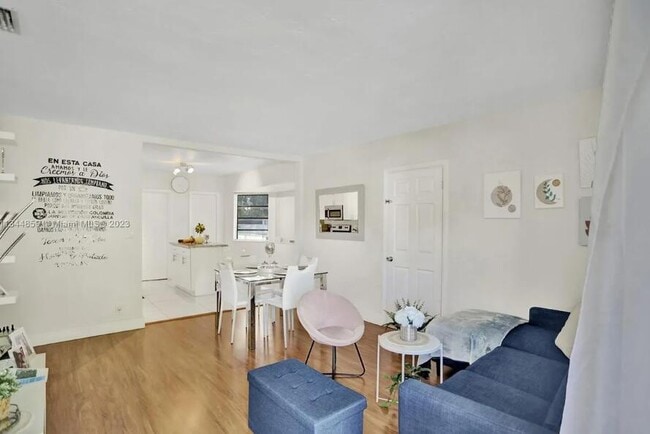 Photo - 2552 Wiley St