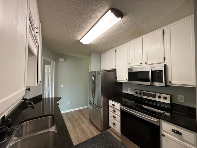 Photo - RENT SPECIAL! Updated 2 Bed, 2.5 Bath Appl...