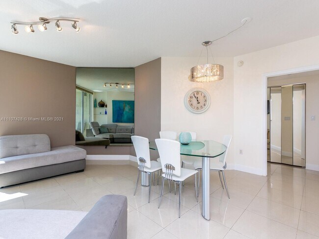 Photo - 16699 Collins Ave Unidad 1709