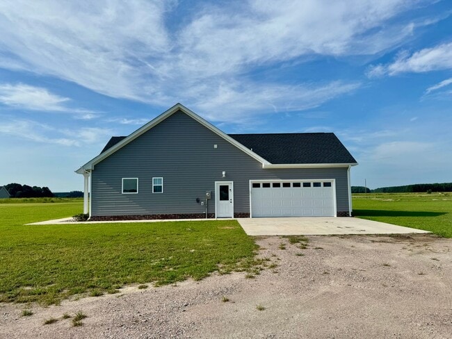 Photo - 477 N Trotman Rd