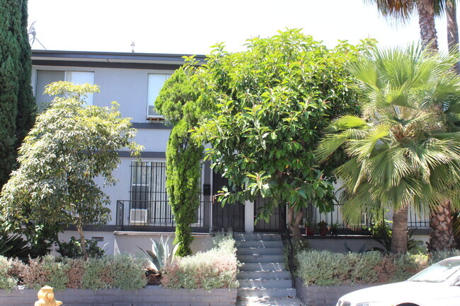 Building Photo - 1001 N Curson Ave ( 7609 Romaine ) Rental