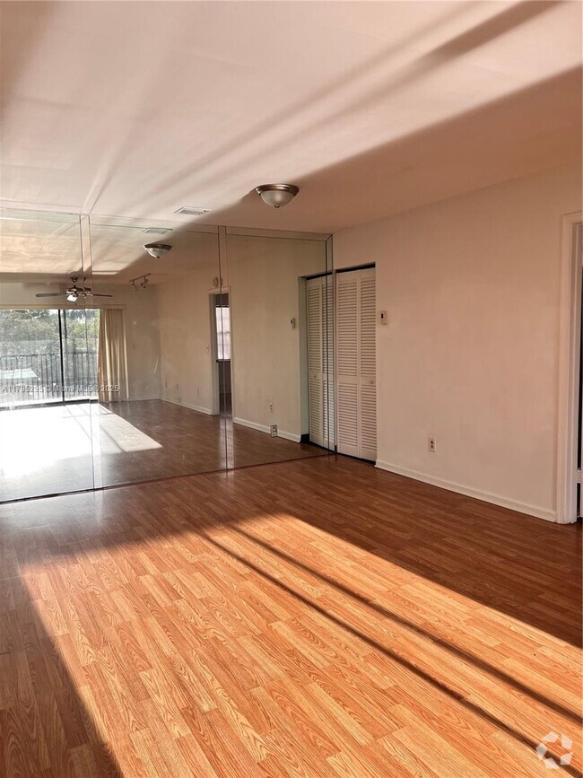 Building Photo - 3513 NW 94th Ave Unit 7A Rental