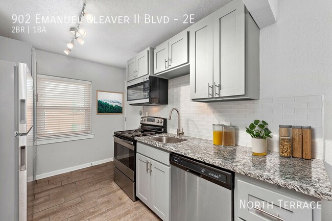 Photo - ? Renovated 2BR/1BA Near The Plaza with In... Unidad 2E