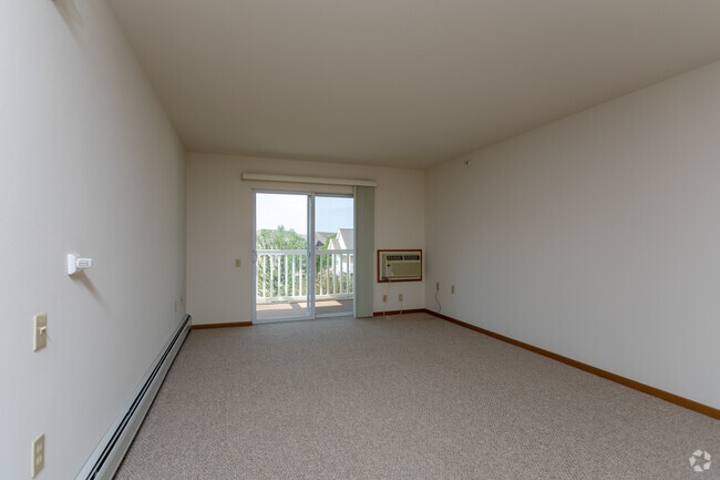 2BR, 1.5BA