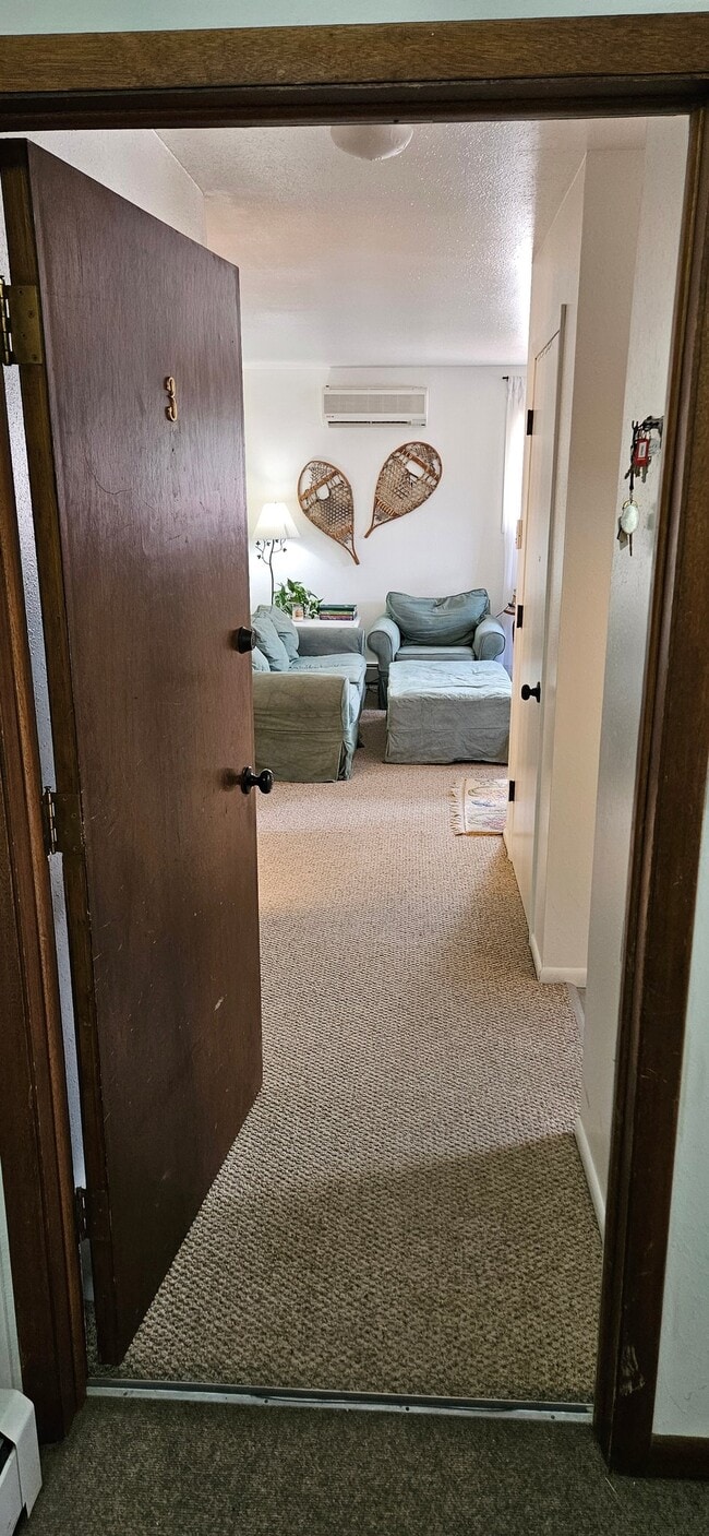 Photo - 729 Halbert St Unit 3