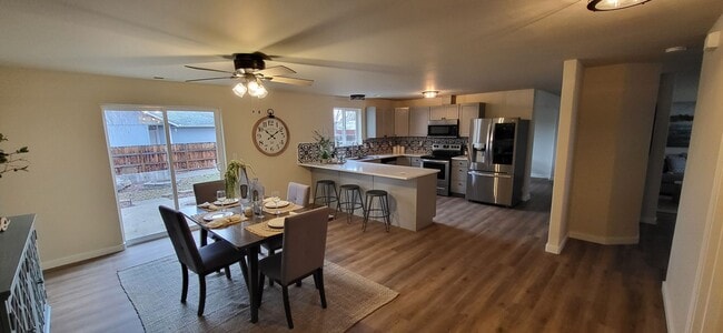Photo - 3115 SW Metolius Ave