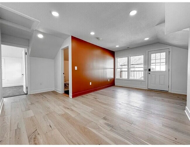 Photo - Madison Unidad 2