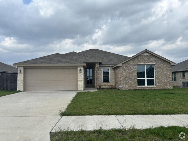 Building Photo - "Charming 4-Bed Oasis with Granite Counter... Rental