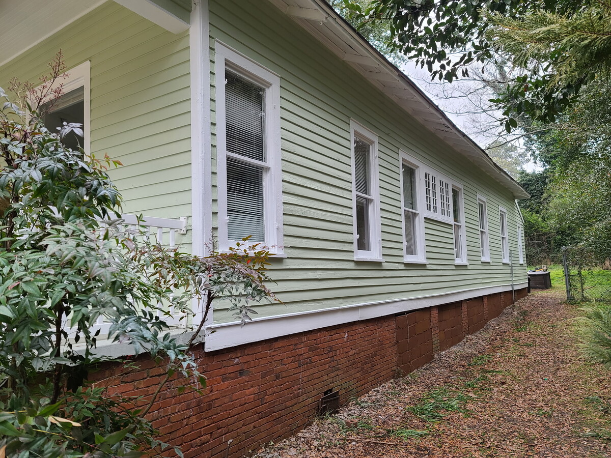 Photo - 2533 English Ave