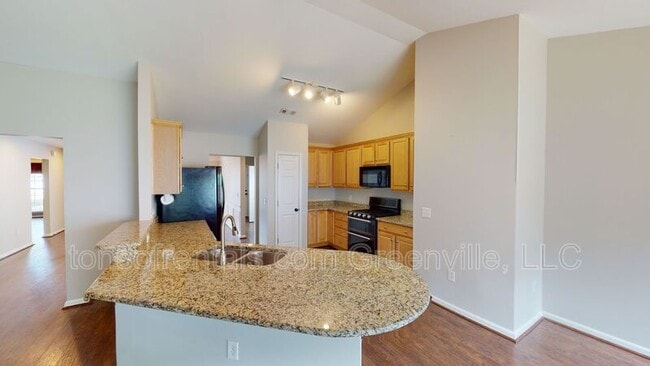 Photo - 210 Grimes Dr