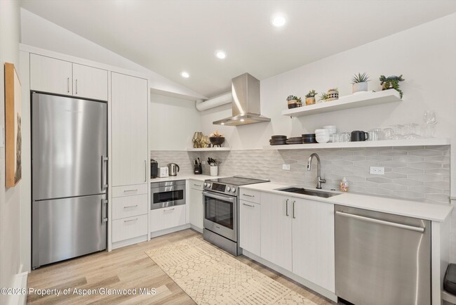 Photo - 220 W Main St Unit 201