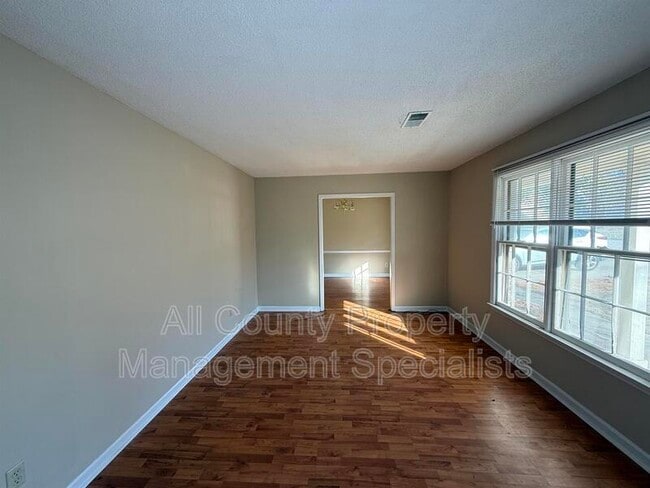 Photo - 313 Thornridge Rd