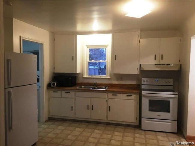 Photo - 541 Mary Ellen Rd