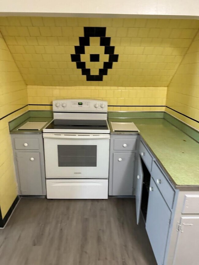 Photo - 10 March St Unit 10 MARCH ST. B 2ND. FLR