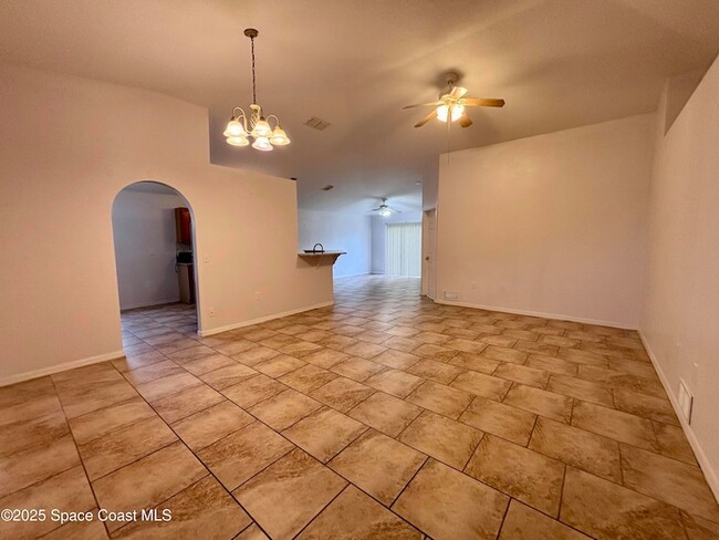 Photo - 1064 Helena Ave NW