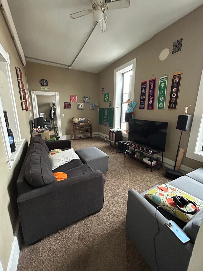 Photo - 329 N Riverfront Dr Unit 1