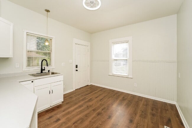 Photo - 7012 Wakefield Ave