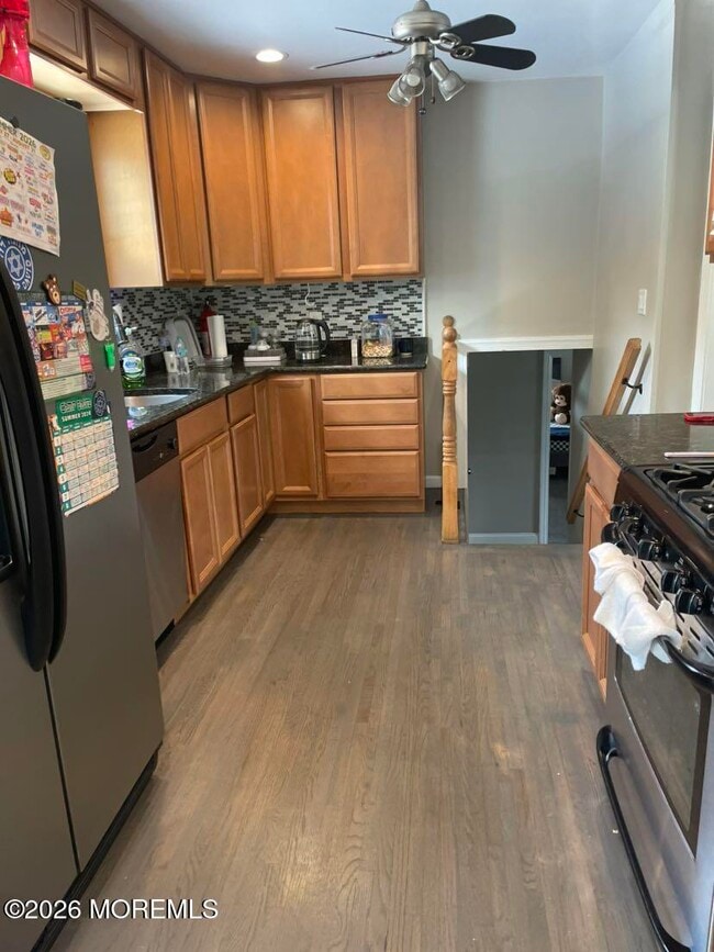 32 Fairway Ave