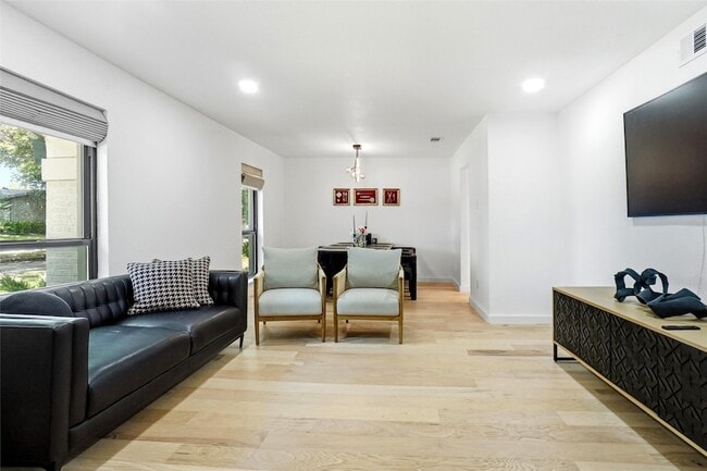 Photo - 1820 Castille Dr