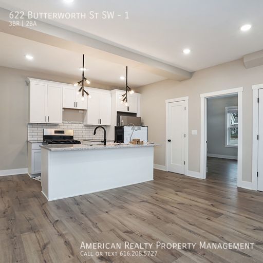 Photo - 622 Butterworth St SW Unit 1