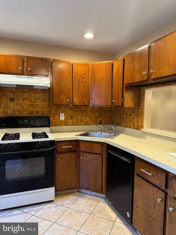 Photo - 286 Palombi Ct