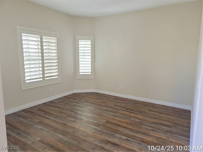 Photo - 5507 Jelsma Ave