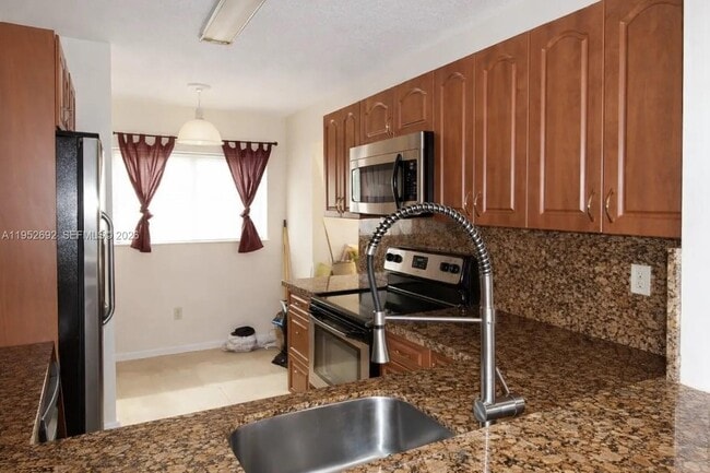 Photo - 9457 Palm Cir N Unit 9457